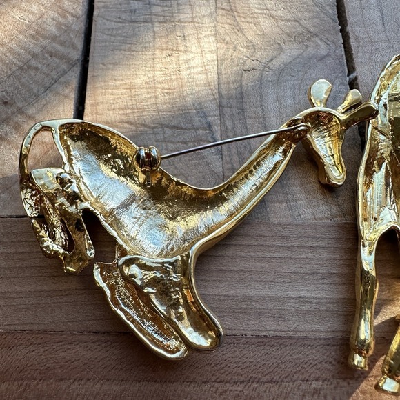 Vintage Pair 2 Giraffe Brooch Pin 2.75 Inch Rhinestones Black Enamel Gold Plated - Picture 8 of 14